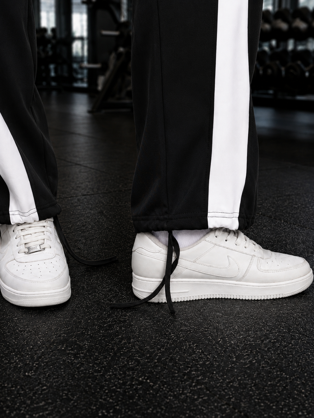 WOMEN RETRO RUNNER RELAXED-FIT JOGGERS BLACK