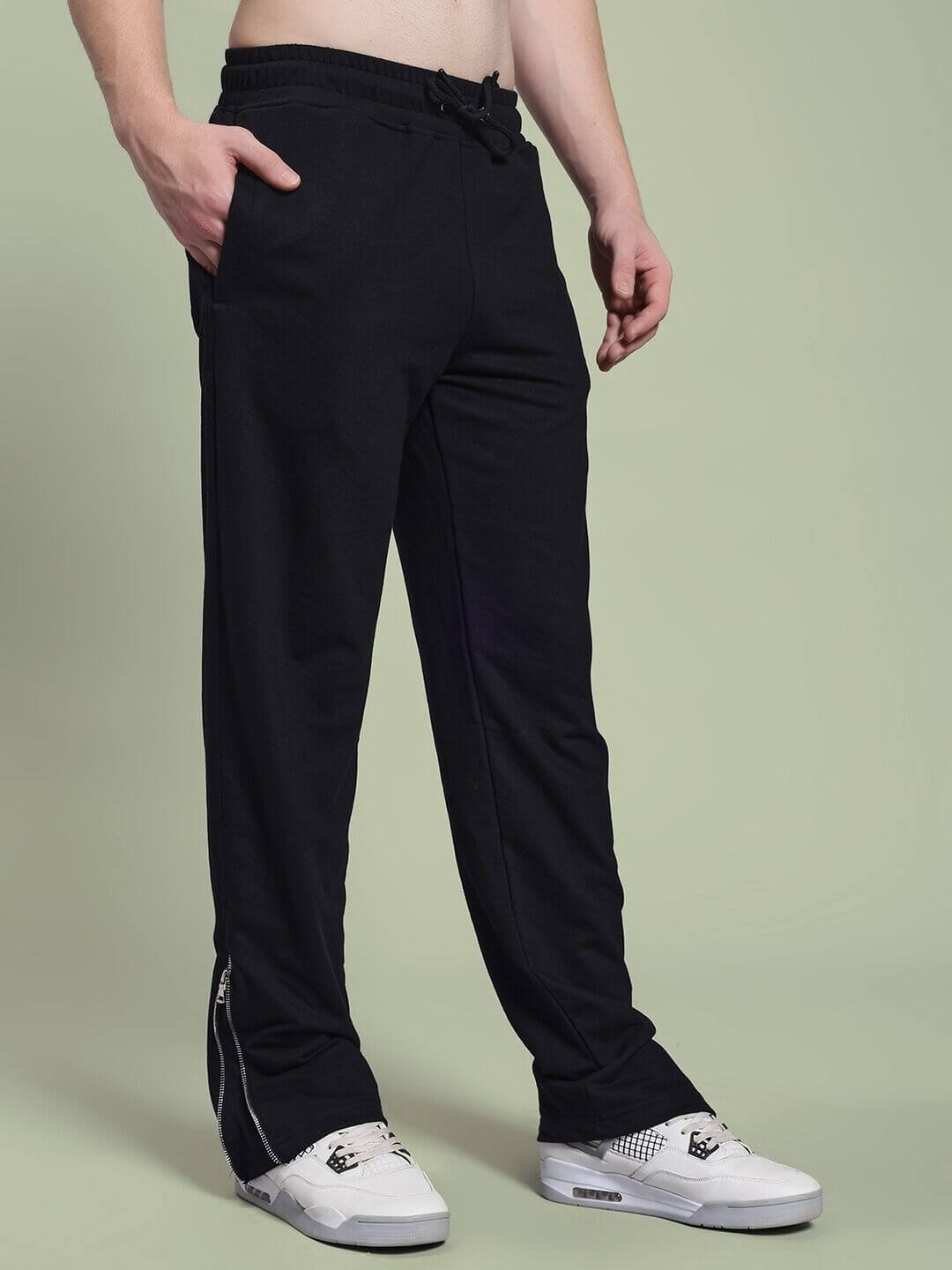 JOSS WINS RELAXED-FIT JOGGER BLACK worn by a model, showcasing comfortable casual wear.