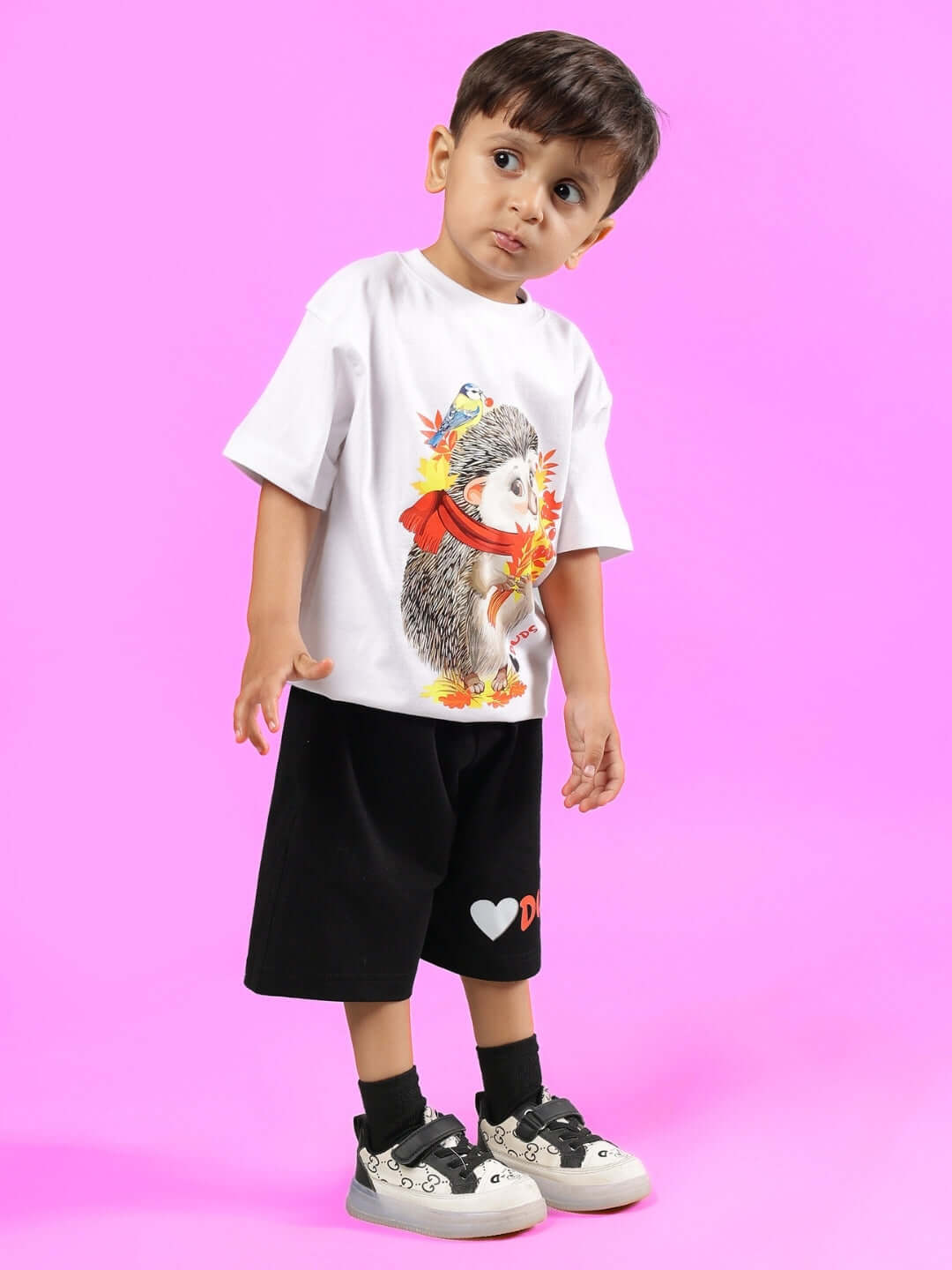 HEDGEHOG CO-ORD FOR BOYS & GIRLS WHITE-BLACK outfit with hedgehog print on white shirt and black shorts.