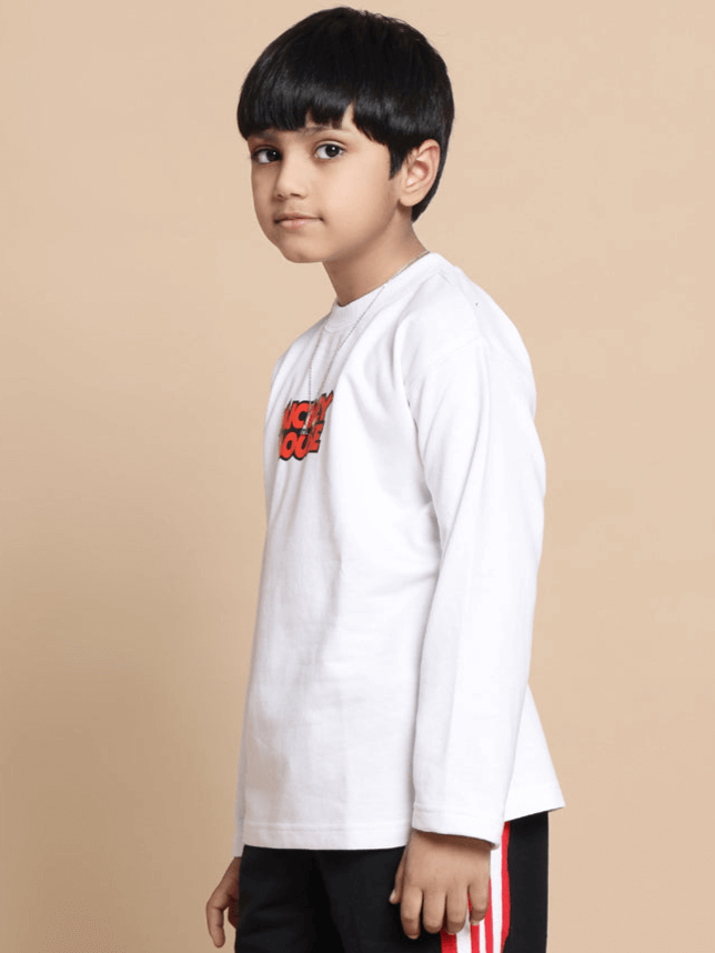Child wearing a Jimmie oversized white sweatshirt designed for boys and girls, made from 100% cotton, ideal for casual occasions.