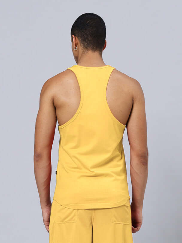 Back view of KETTLEBELL SKULL PRINTED GYM T-SHIRT YELLOW worn by model.