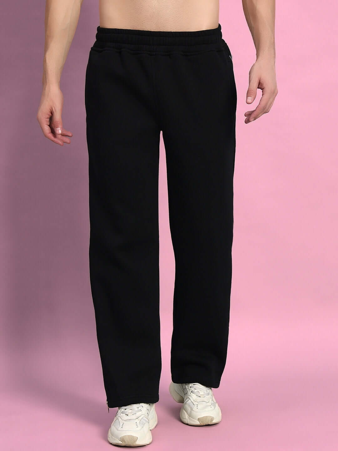 Limitless Fleece Reflector Jogger Black on model against pink background