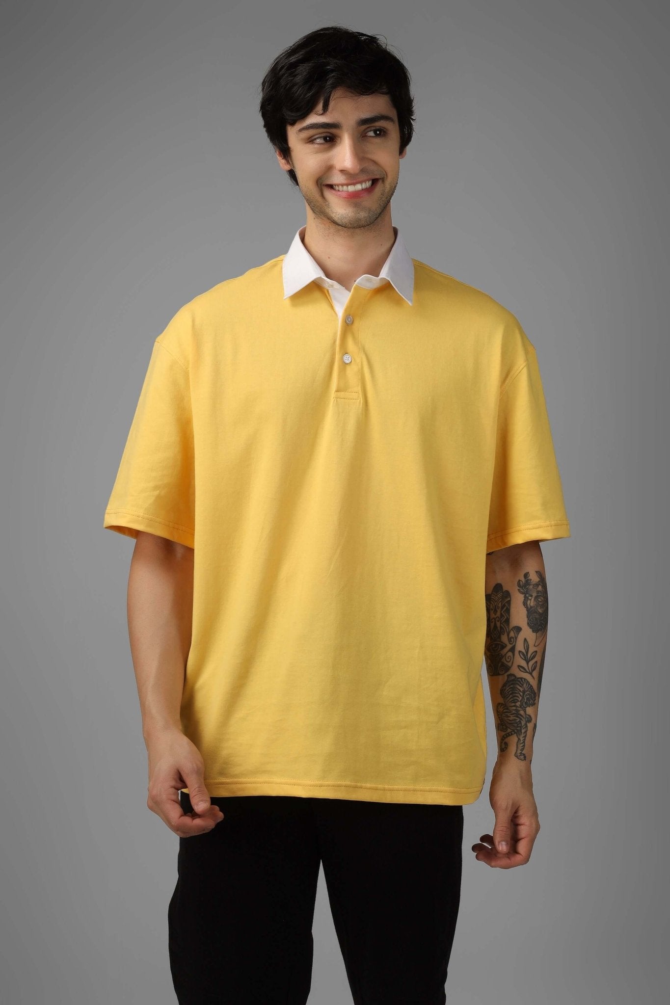 OVERSIZED POLO HALF SLEEVES T - SHIRT YELLOW - Polo T-shirt