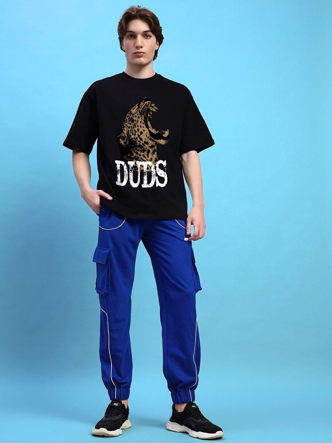 ROARING THUNDER PRINTED OVERSIZED T-SHIRT BLACK showcased with bold graphic design in streetwear style.
