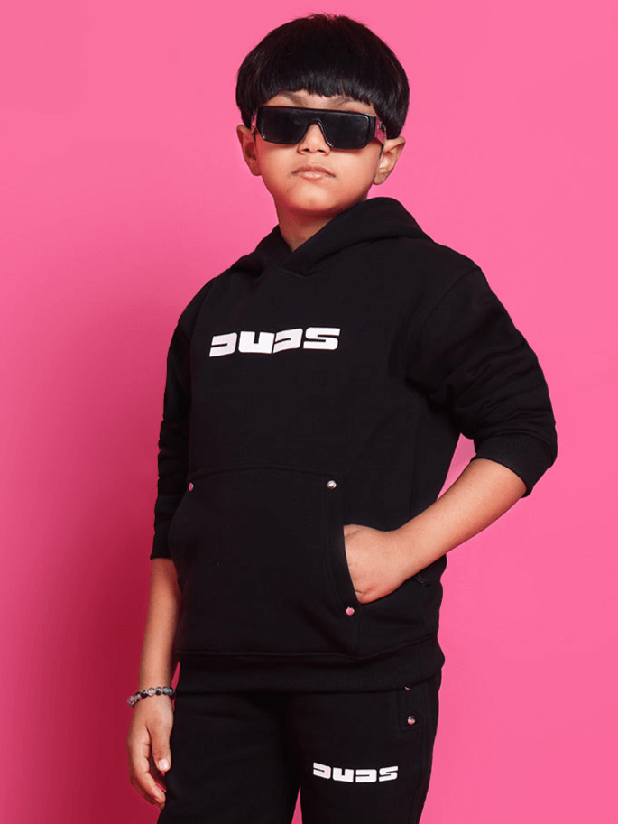 SHOOTER HOODIES FOR BOYS GIRLS BLACK, stylish kid in black hoodie with bold design, perfect for casual and sporty looks.