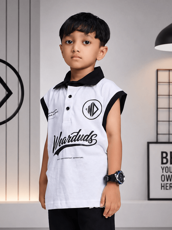 EVERYDAY ADVENTURE T-SHIRT FOR BOYS GIRLS WHITE worn by a young boy in a modern room setting.