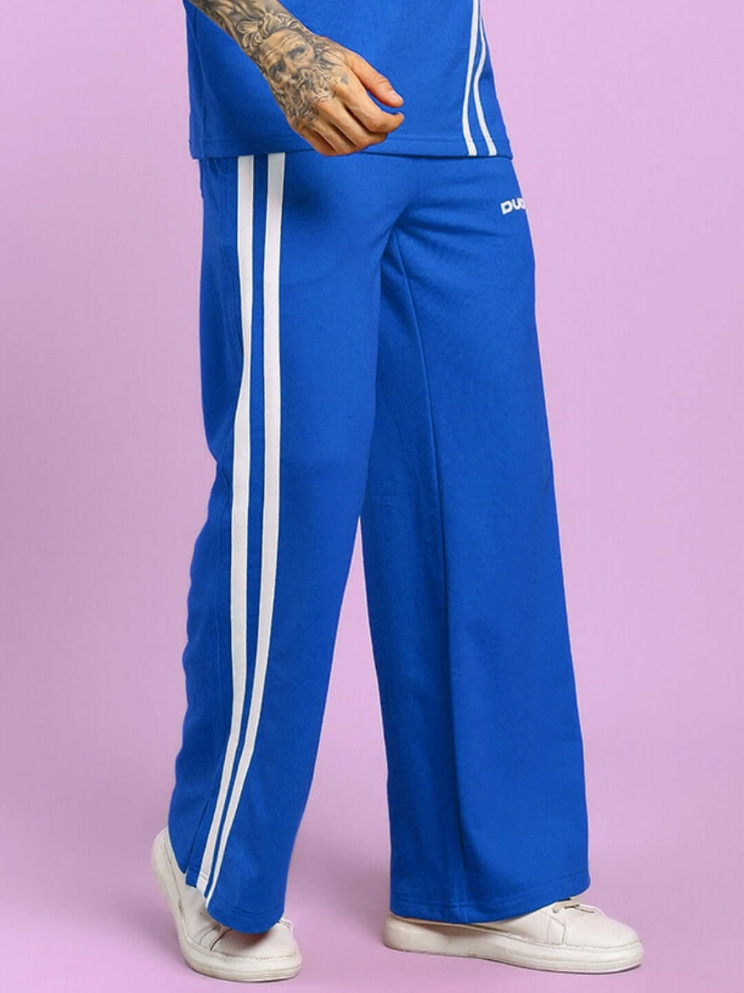 UNITED STRIPE FRENCH TERRY JOGGERS BLUE with stripe detailing in soft fabric.