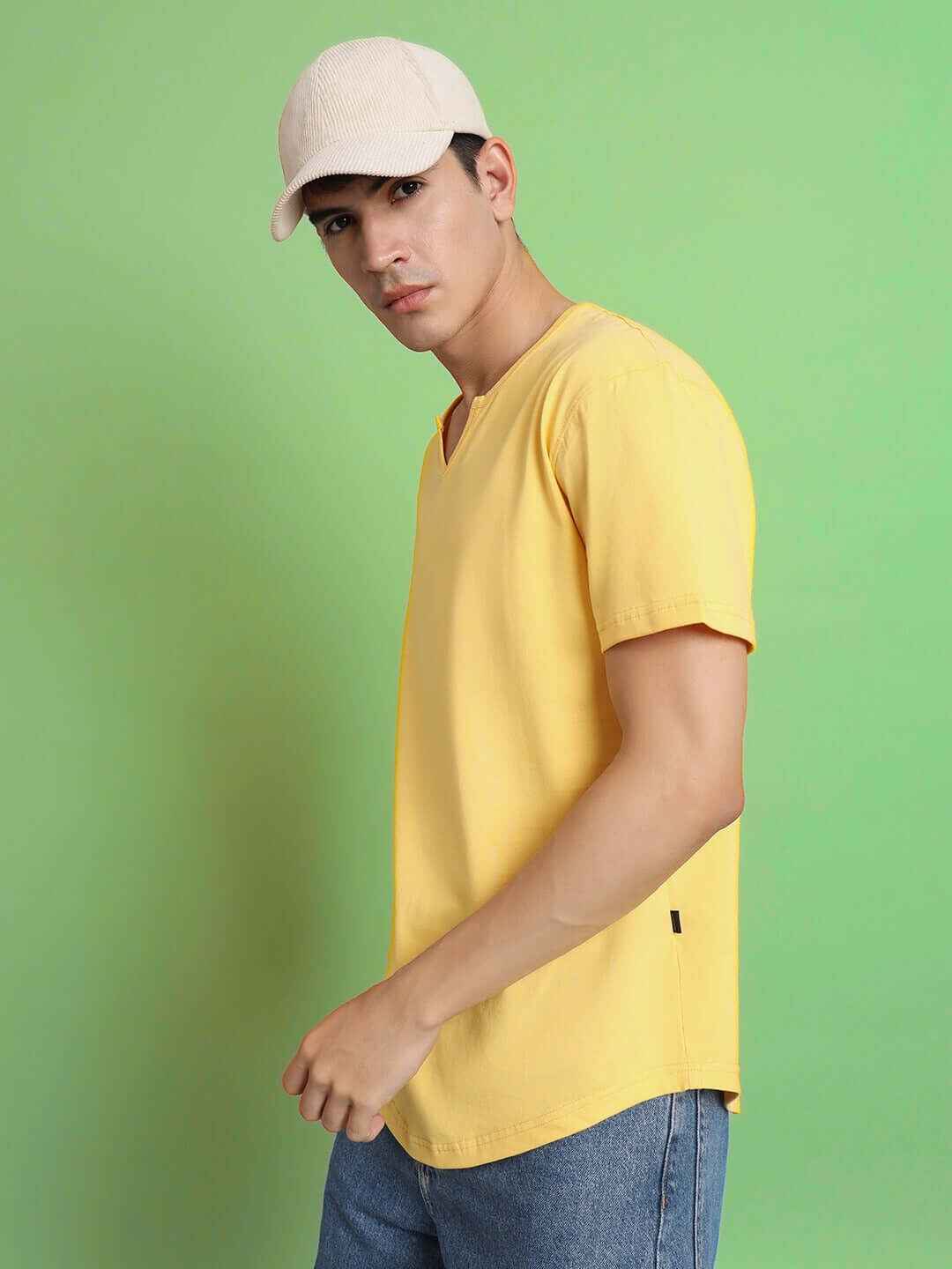 Man wearing Viking regular fit yellow t-shirt in premium 100% cotton
