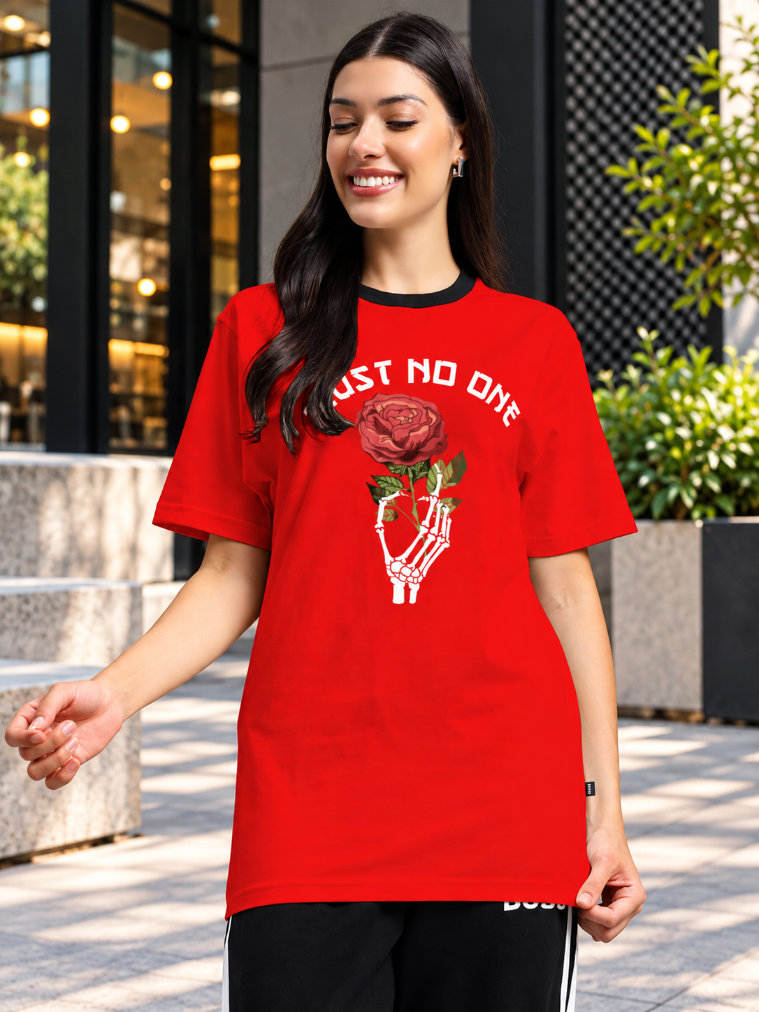 WOMEN TRUST NO ONE REGULAR FIT PRINTED T-SHIRT RED