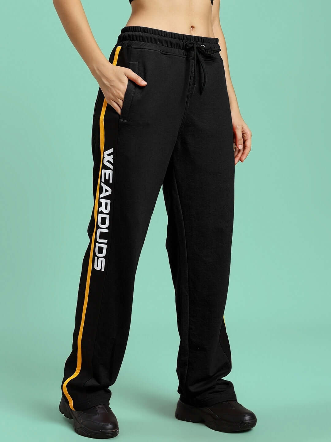 WOMENS ROGER RELAXED-FIT JOGGERS BLACK, comfortable breathable joggers with side stripe, perfect for casual outings.