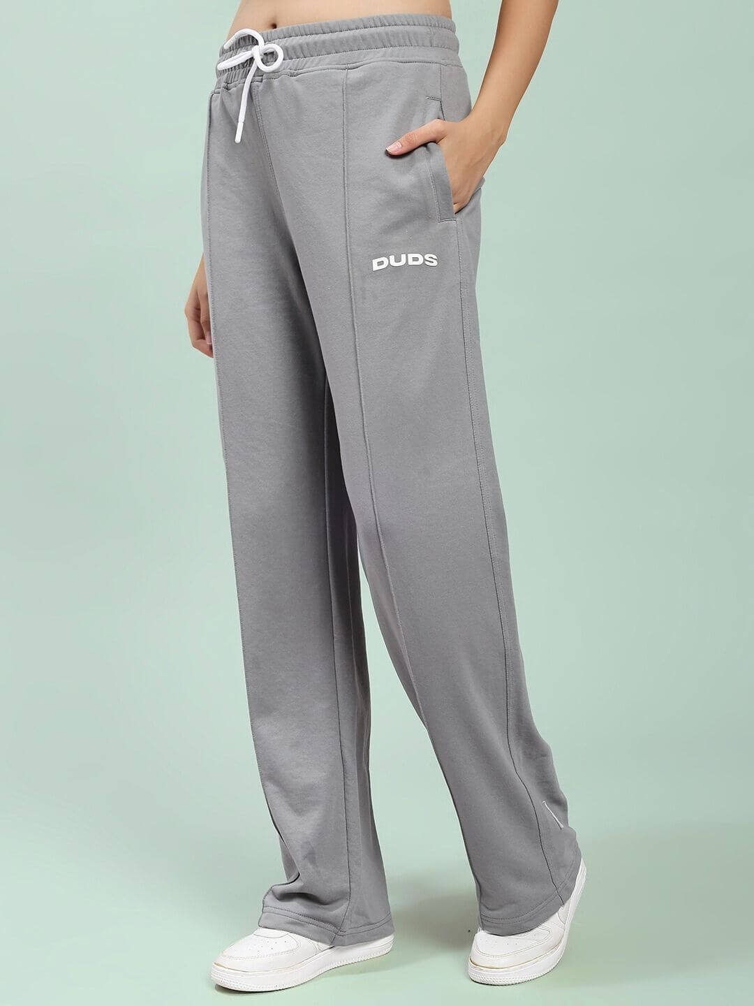 WOMEN SPIRAL RELAXED-FIT JOGGERS GREY for comfort and style, featuring a laid-back silhouette with soft cotton-blend fabric.