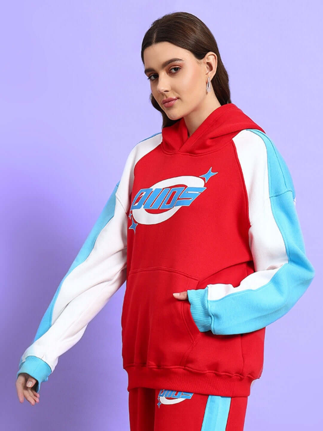 WOMEN TRUNKIT FLEECE COLORBLOCK HOODIE RED, stylish red and blue design, sporty and cozy, perfect for casual wear and chilly days.