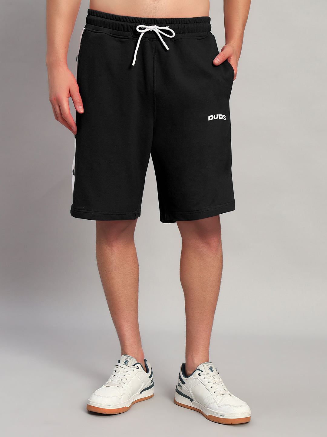 EZEL REGULAR FIT SHORTS (BLACK)