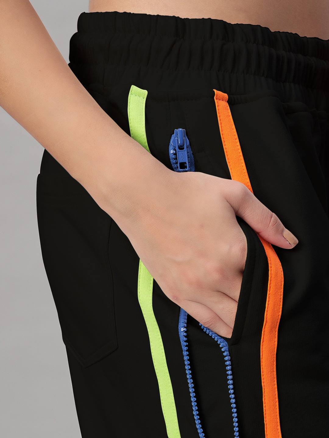 WOMEN'S IMPERIAL SIDE ZIPPER JOGGERS (BLACK)