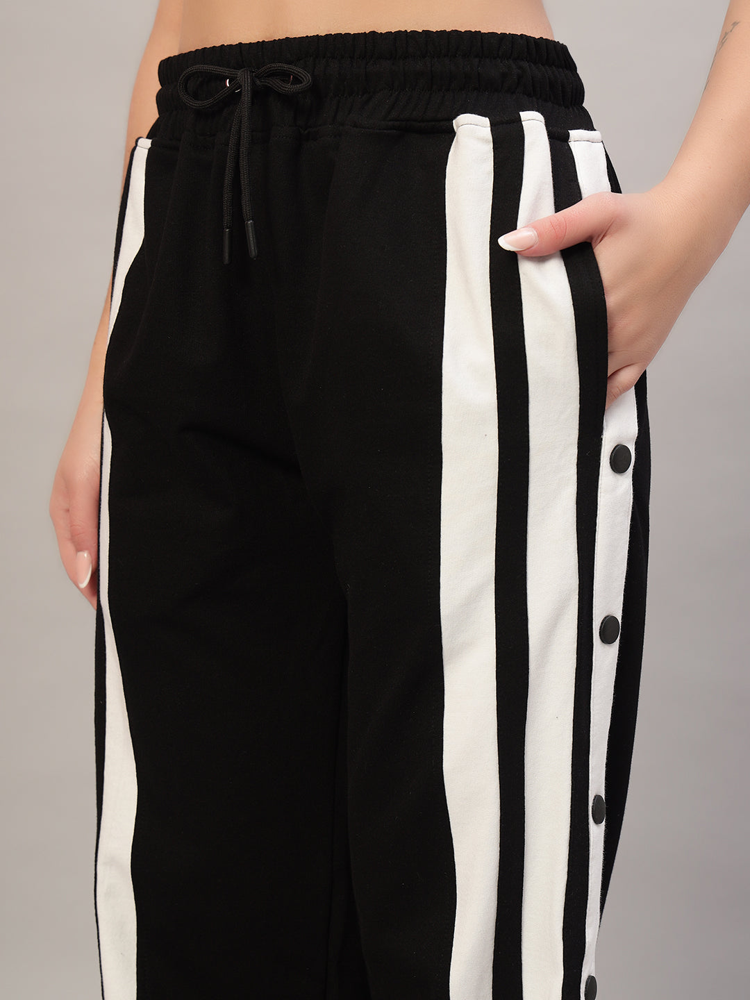WOMEN'S DANCER JOGGERS (BLACK-WHITE)