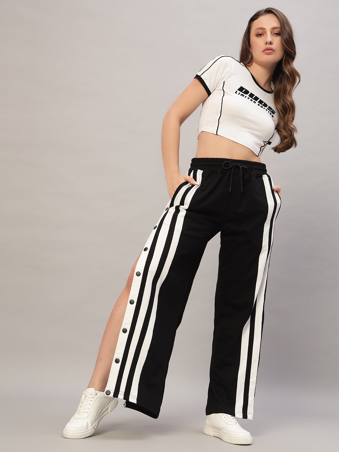 WOMEN'S DANCER JOGGERS (BLACK-WHITE)