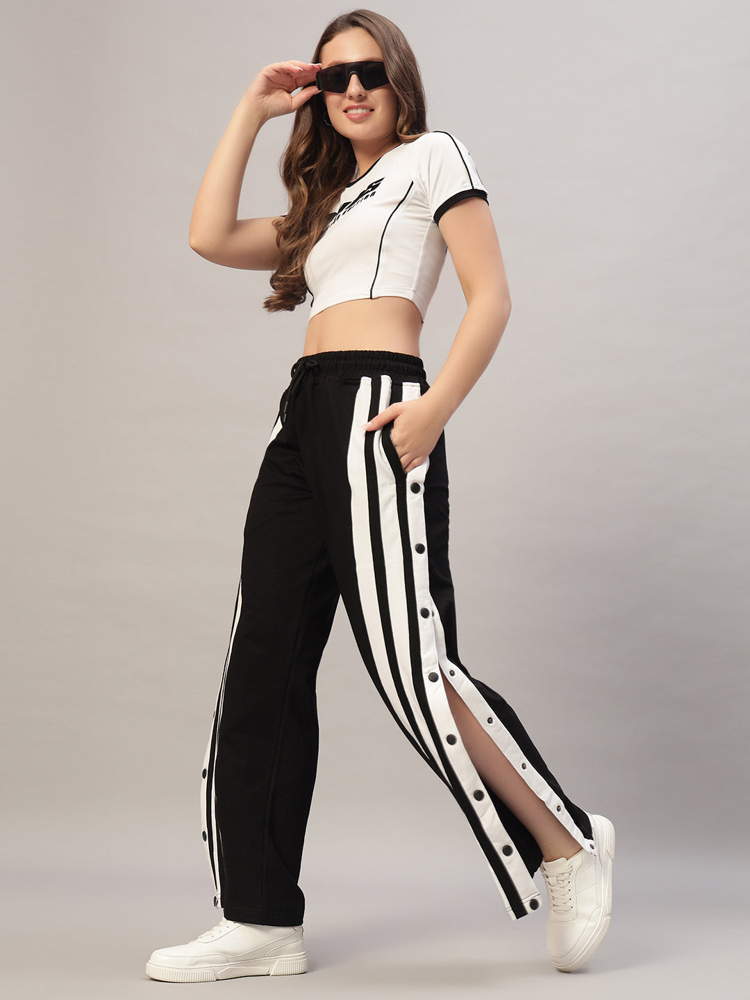 WOMEN'S DANCER JOGGERS (BLACK-WHITE)