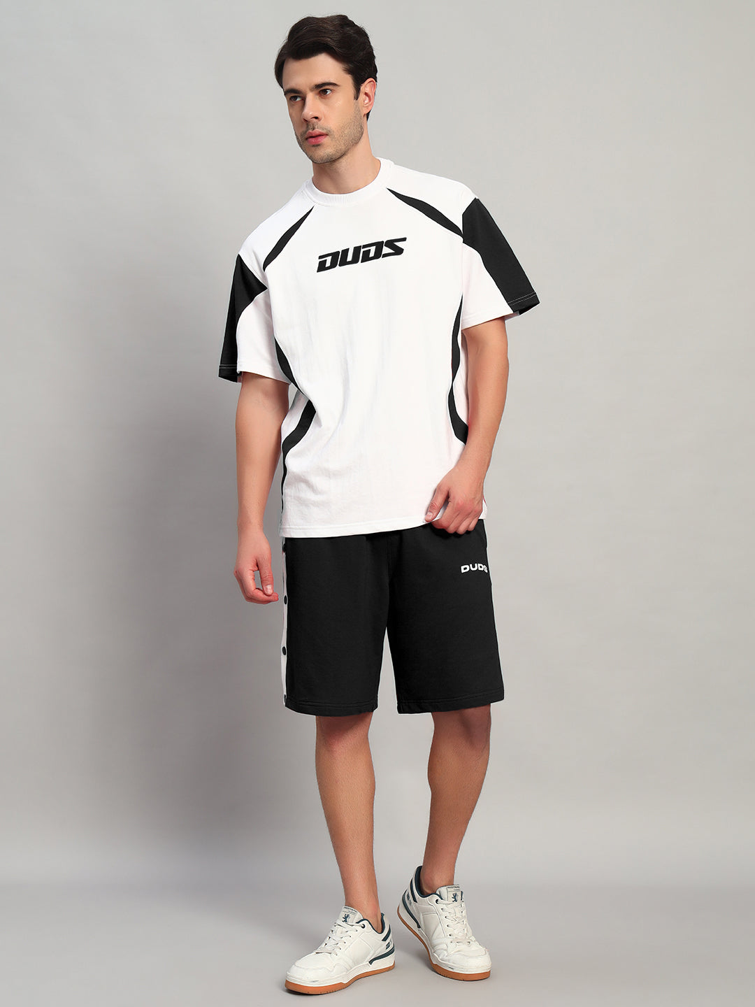 EZEL REGULAR FIT SHORTS (BLACK)