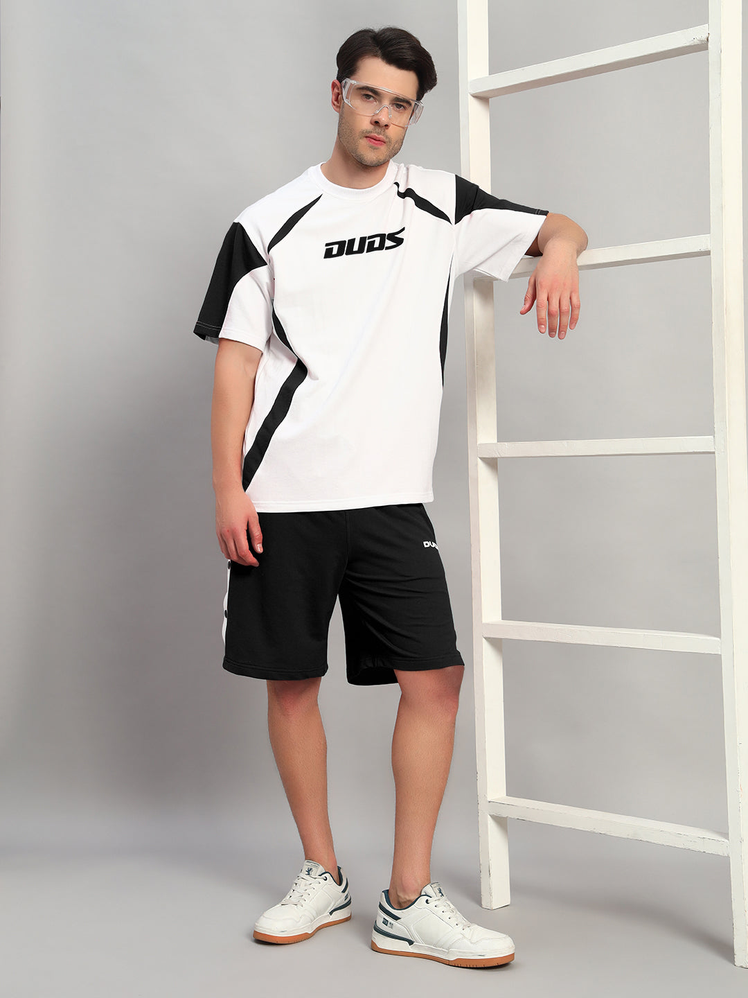 EZEL REGULAR FIT SHORTS (BLACK)