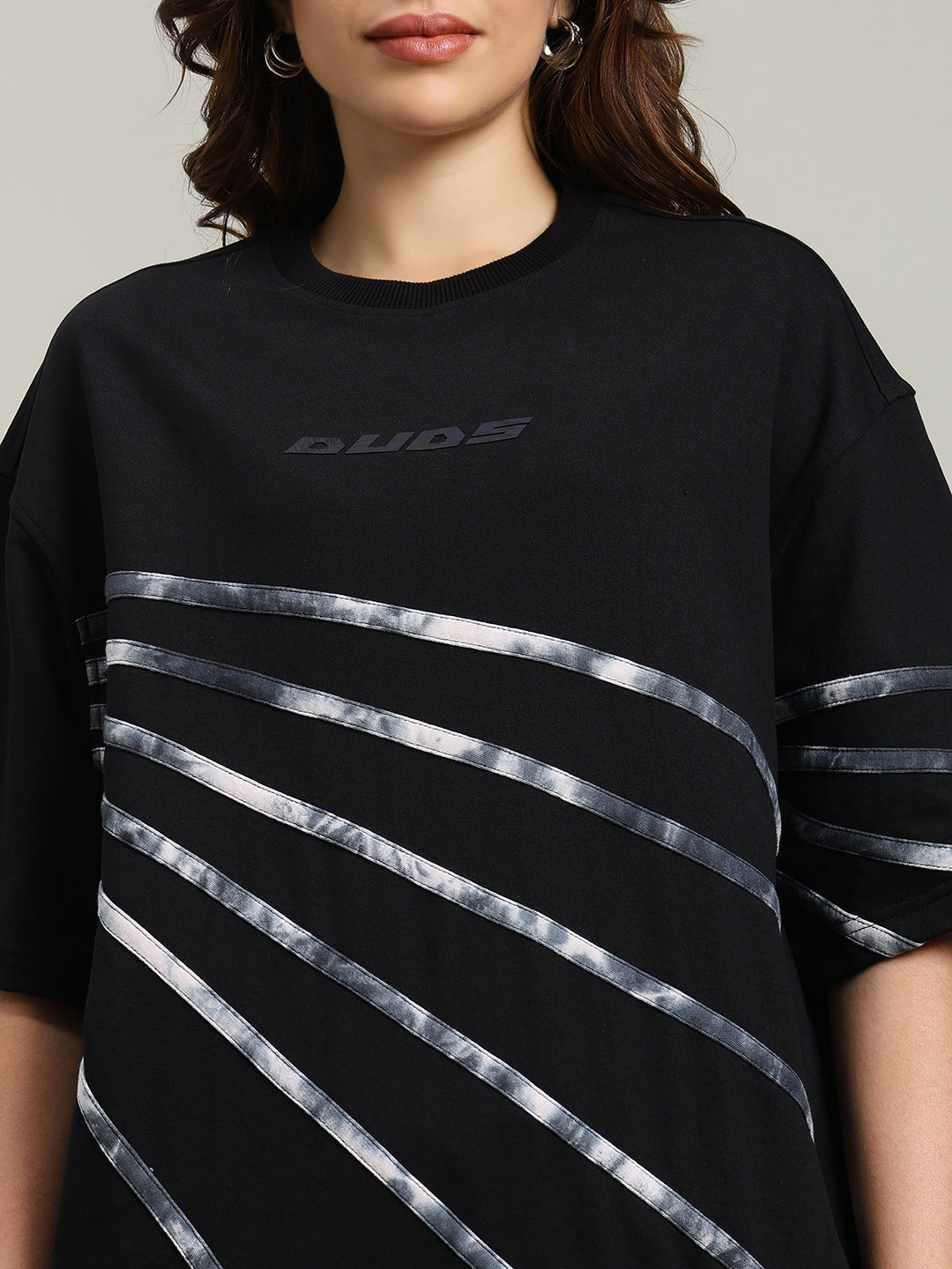 WOMEN'S FLICKER DESIGNER OVERSIZED T-SHIRT (BLACK)