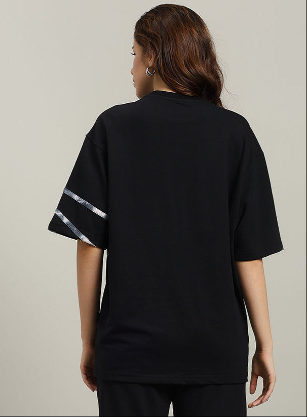 WOMEN'S FLICKER DESIGNER OVERSIZED T-SHIRT (BLACK)