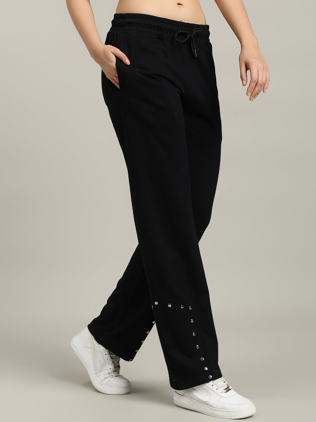 WOMEN'S STUNNER RELAXED FIT JOGGER (BLACK)