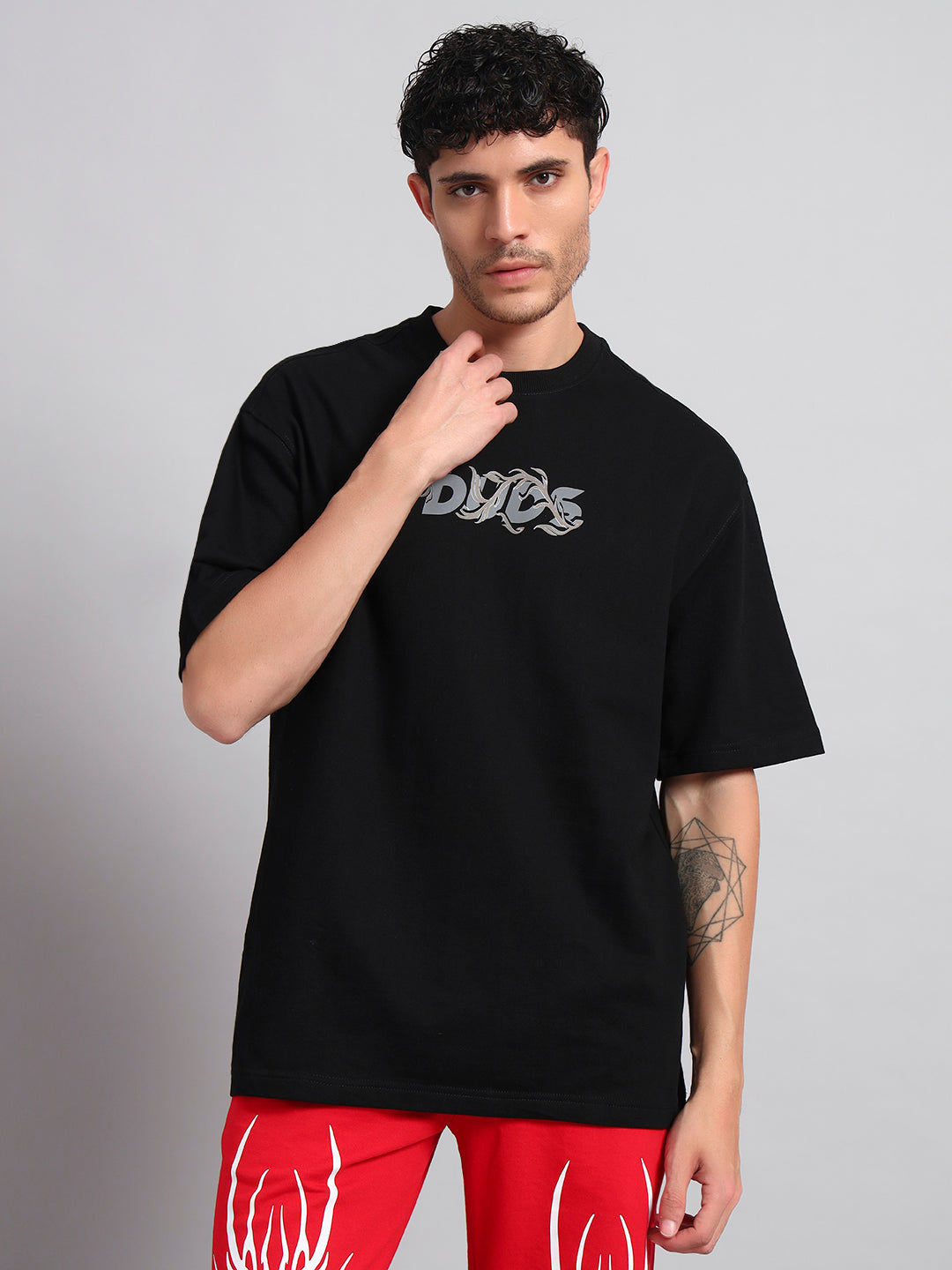 JELVIN OVER-SIZED T-SHIRT (BLACK)