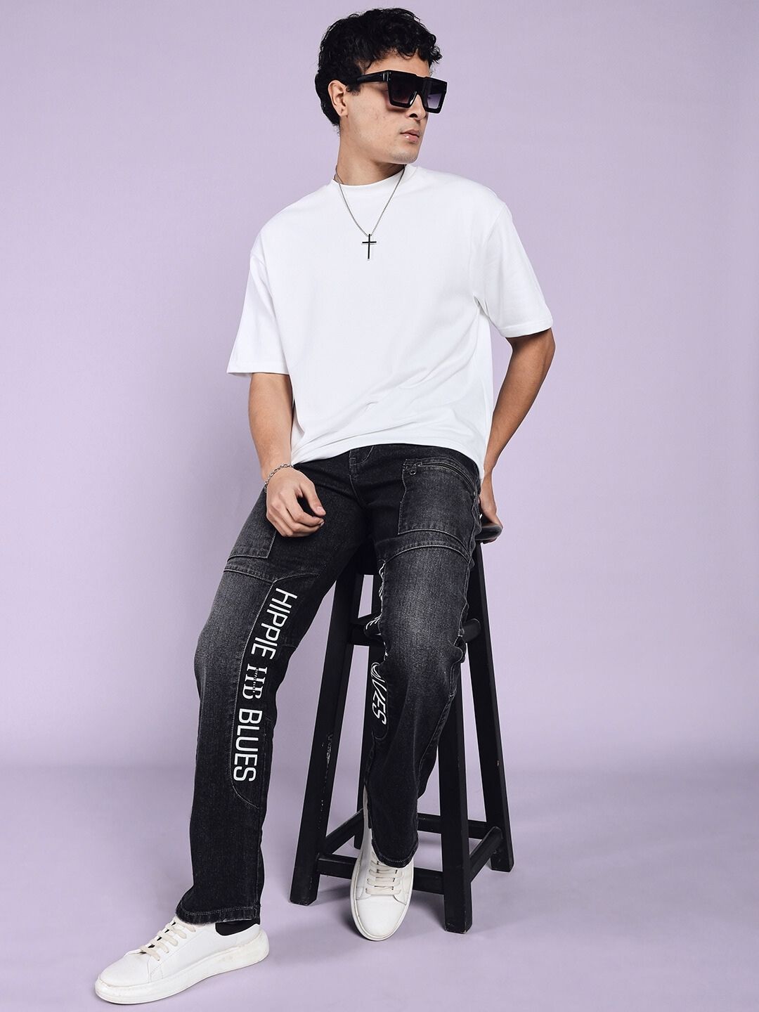 HIPPIE BLACK REGULAR FIT DENIM JEANS (BLACK)