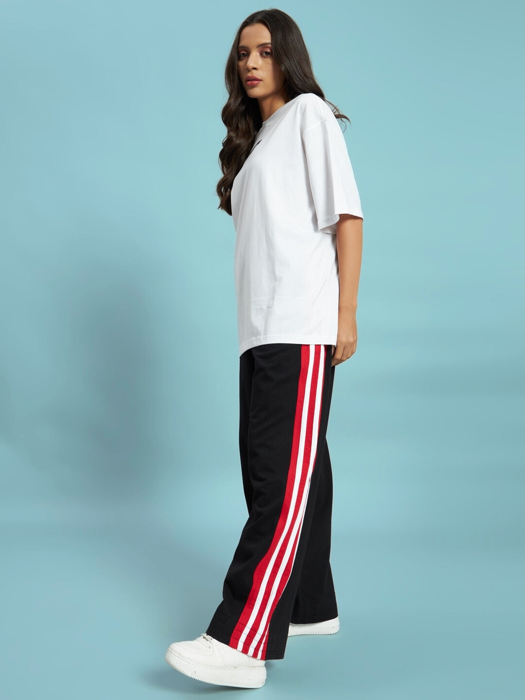 WOMEN'S MILANO RELAXED-FIT JOGGERS (BLACK-RED)