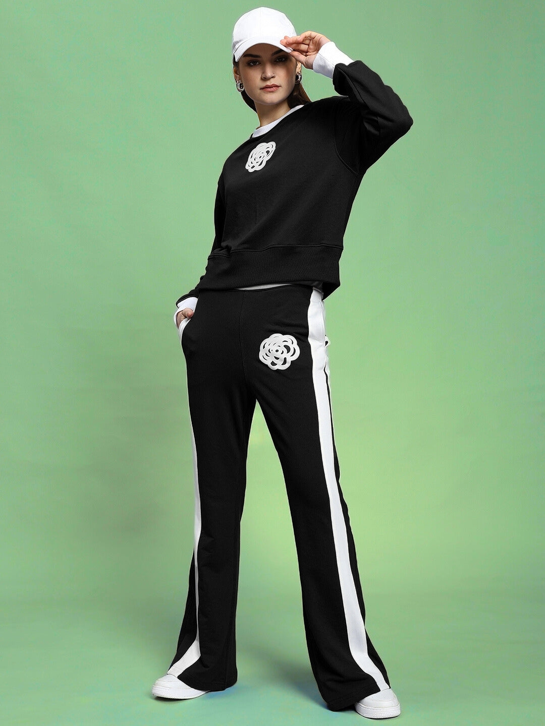 WOMEN'S JESSFLICK RELAXED FIT JOGGER (BLACK-WHITE)