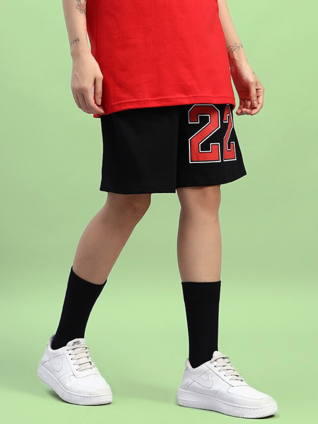 WOMEN'S AMIGA REGULAR FIT SHORTS (BLACK)