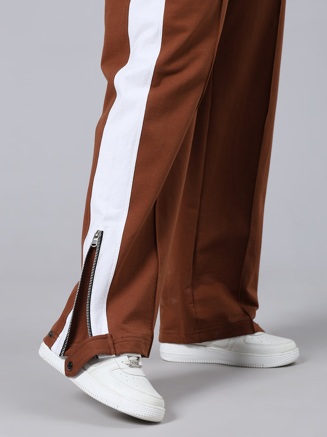 WOMEN'S WONDER SLIT ZIPPER JOGGERS (BROWN)