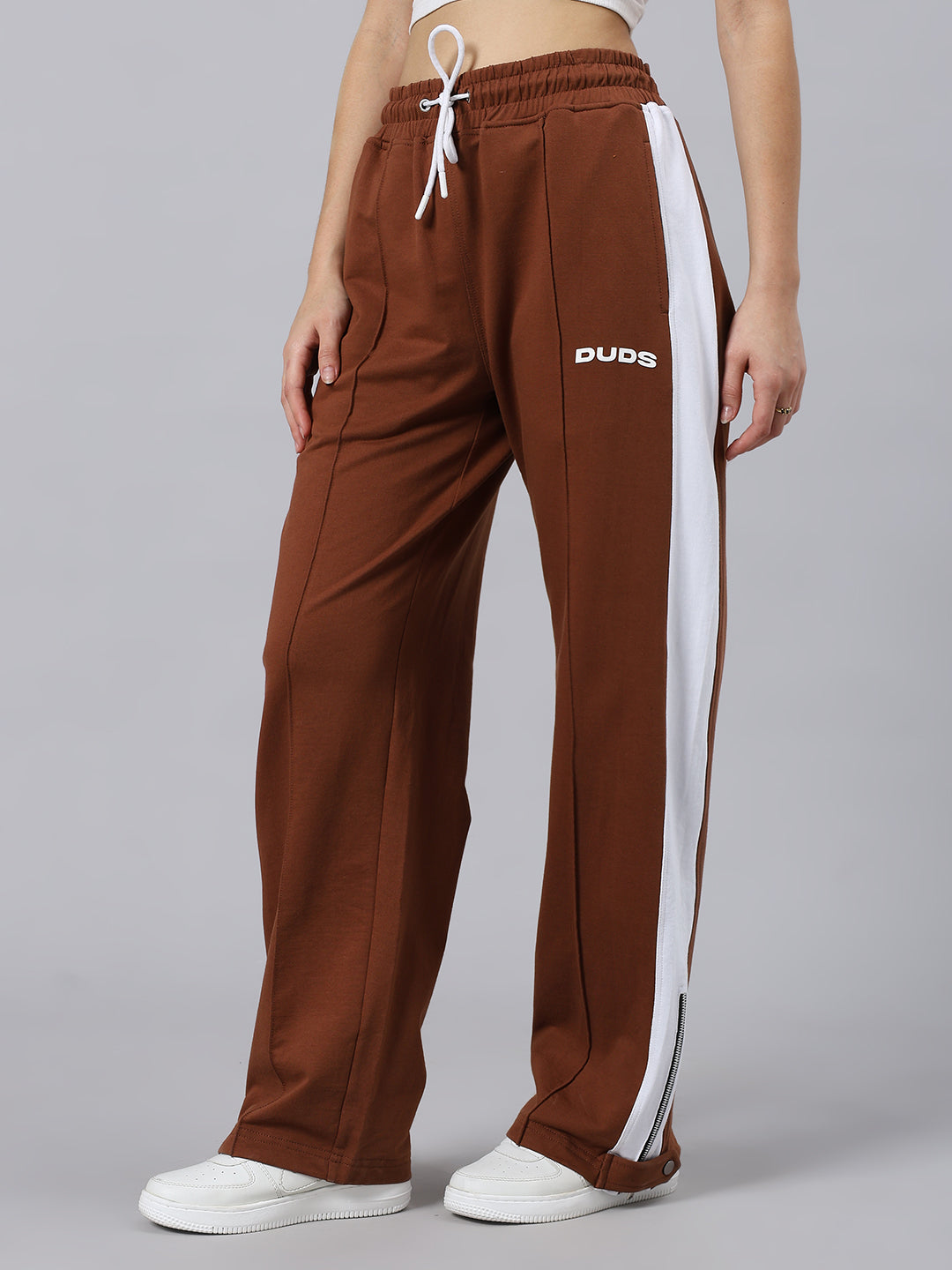 WOMEN'S WONDER SLIT ZIPPER JOGGERS (BROWN)