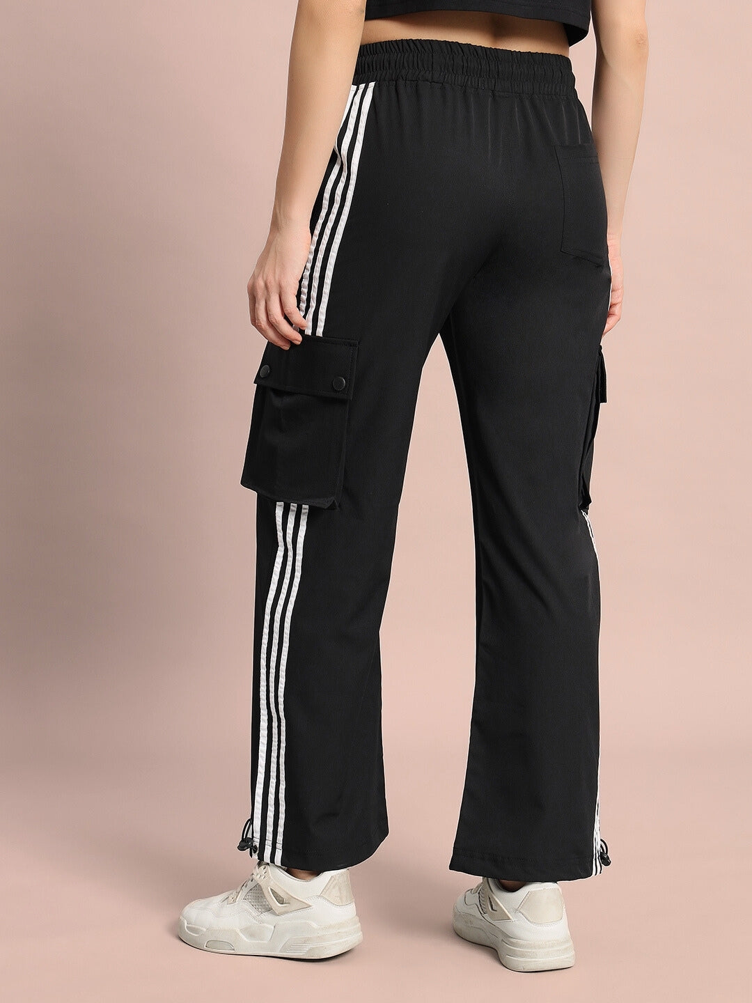 WOMEN'S NOVA RELAXED FIT CARGO PANTS (BLACK)