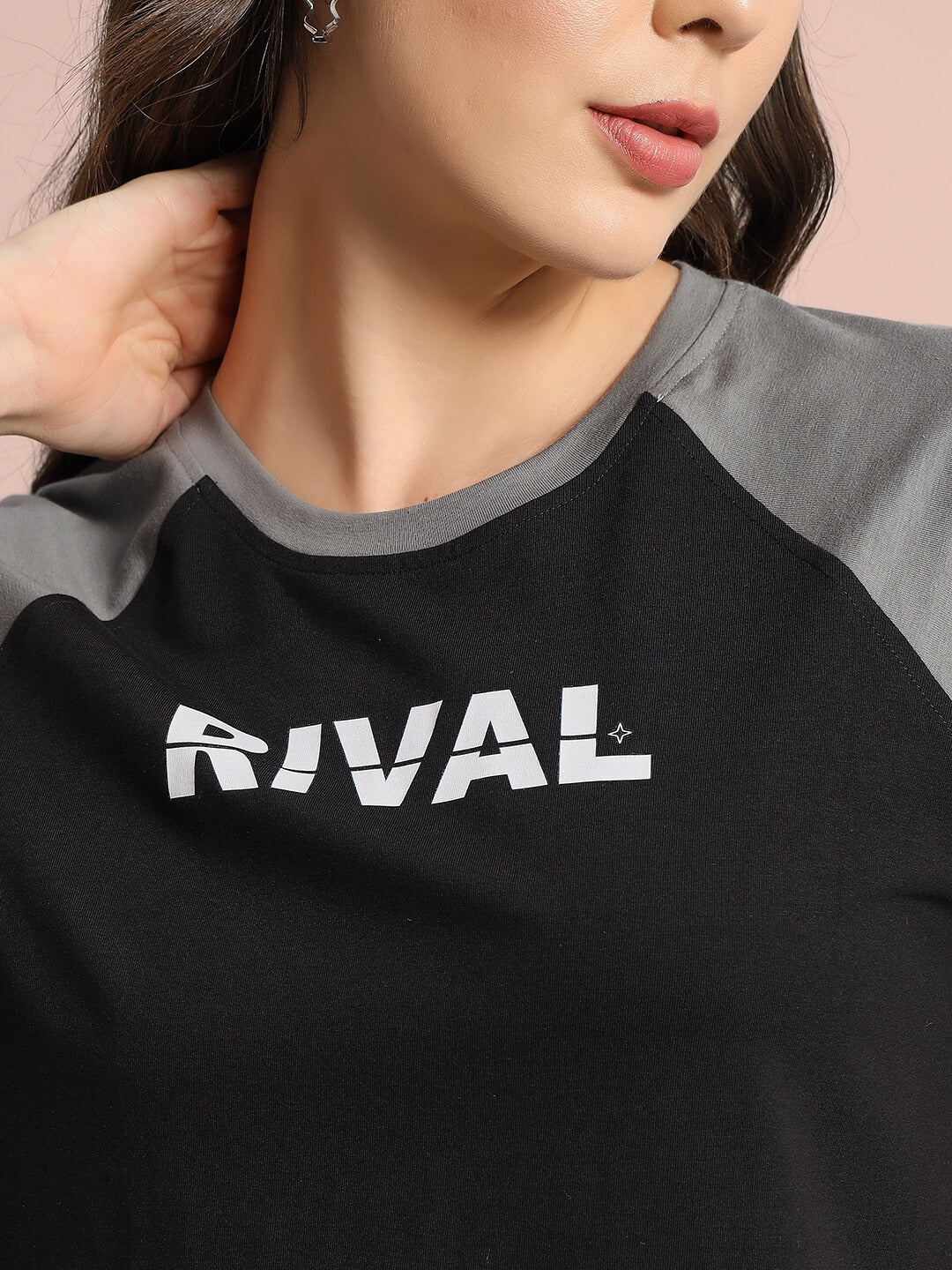 WOMEN'S RIVAL RAGLAN CROP-TOP (BLACK GREY)