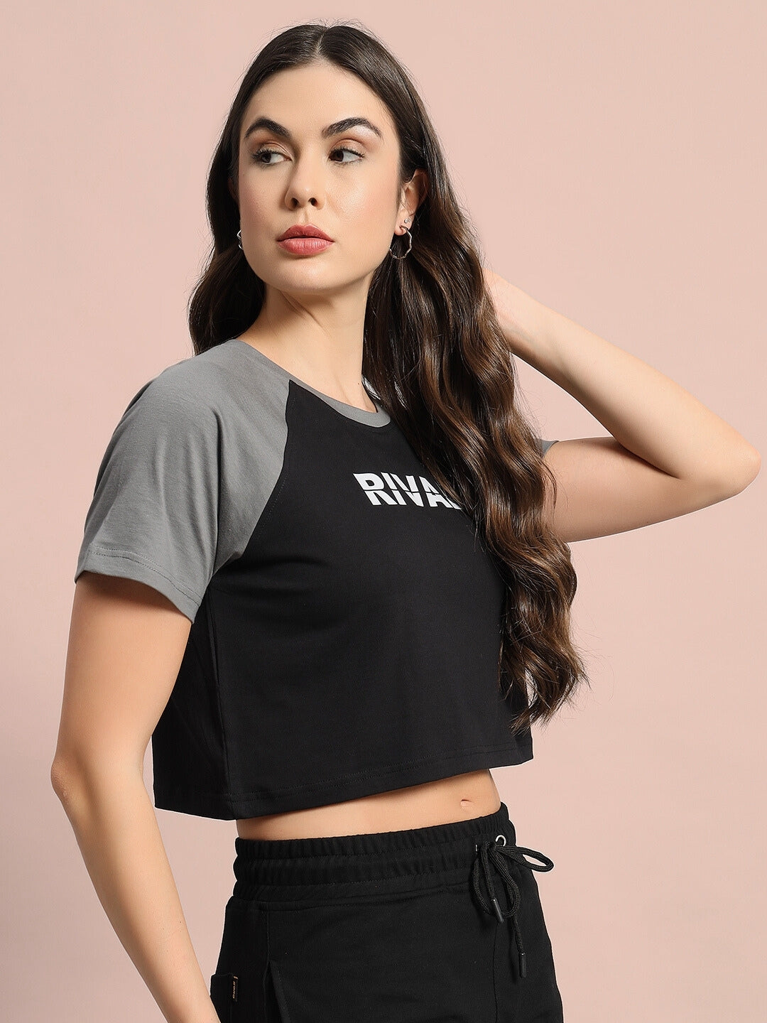 WOMEN'S RIVAL RAGLAN CROP-TOP (BLACK GREY)