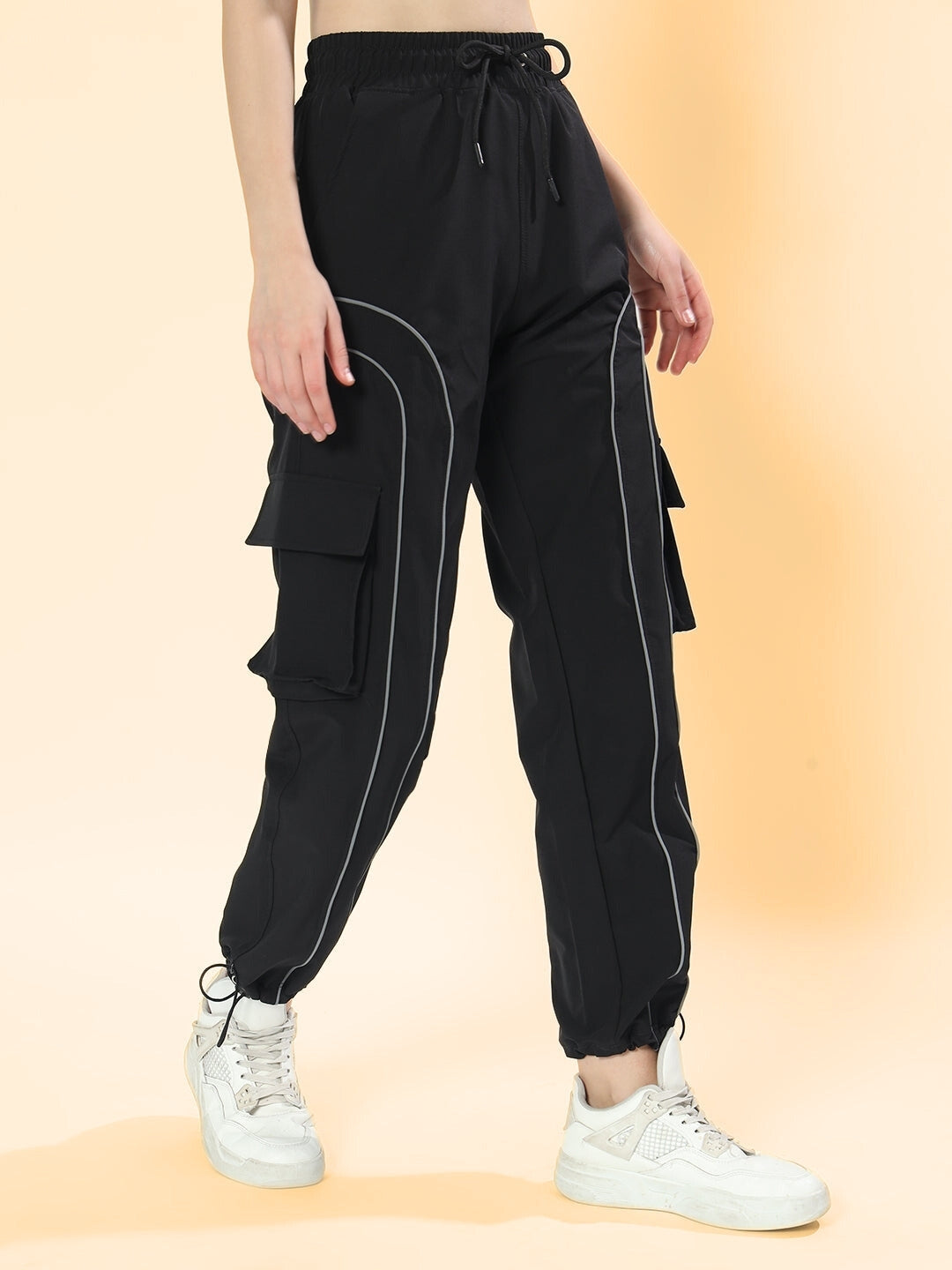 Women's Ray Reflector Parachute Cargo Pants (Black)