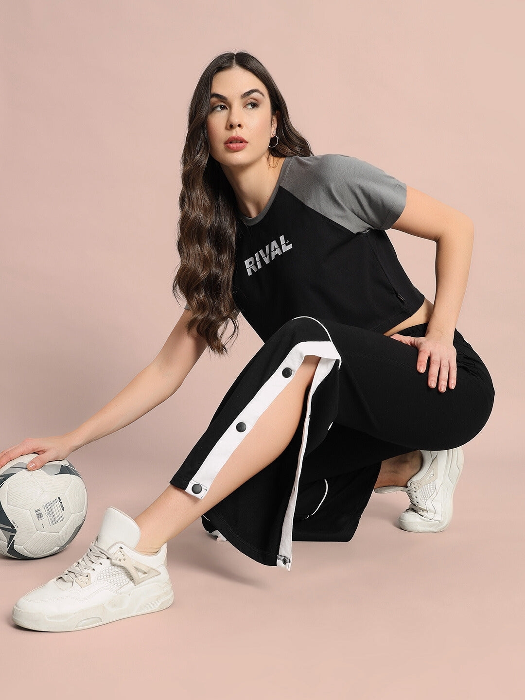 WOMEN'S RIVAL RAGLAN CROP-TOP (BLACK GREY)