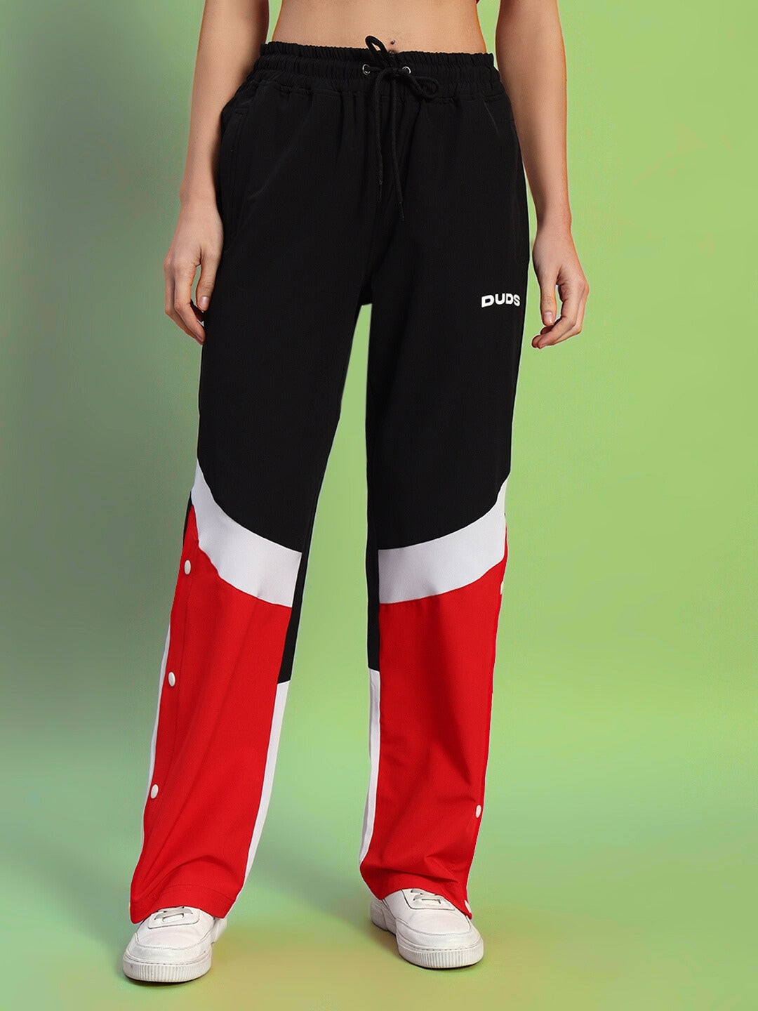 Women's Marco Relaxed Fit Cargo Pants (Black-Red)
