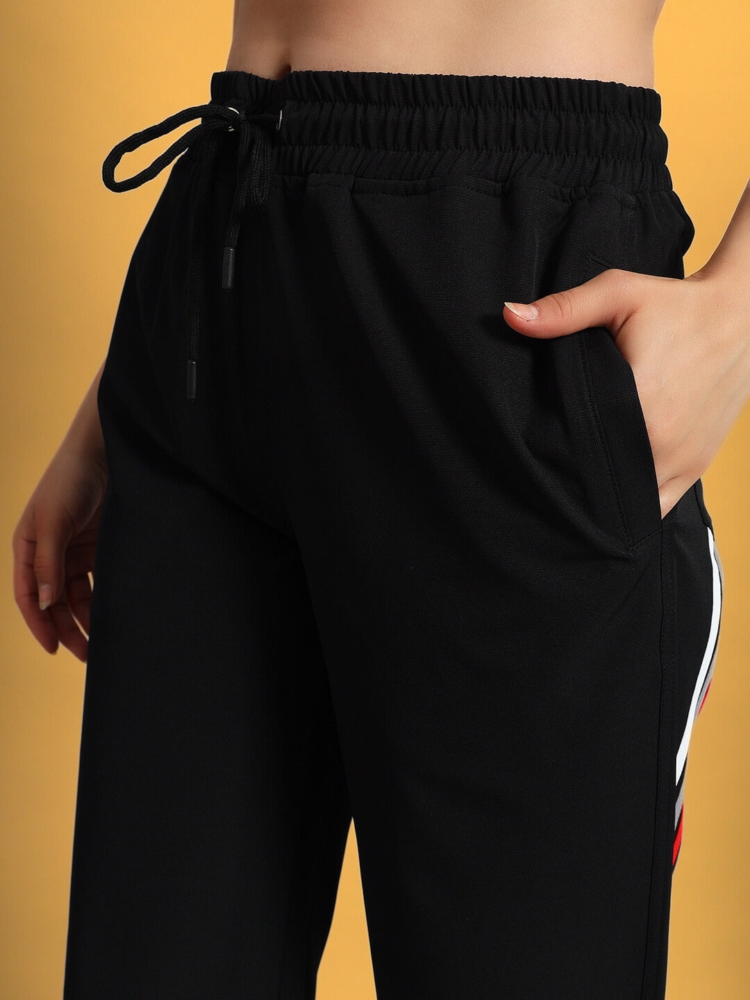 WOMEN'S DOBBIN RELAXED FIT JOGGER (BLACK)