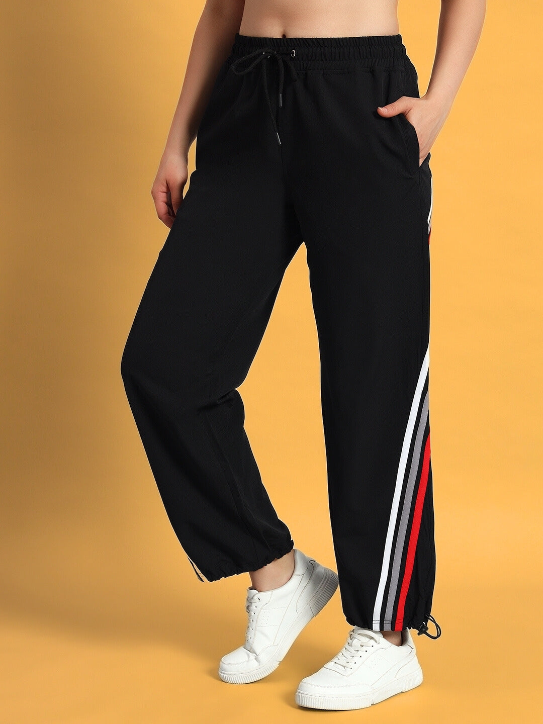 WOMEN'S DOBBIN RELAXED FIT JOGGER (BLACK)