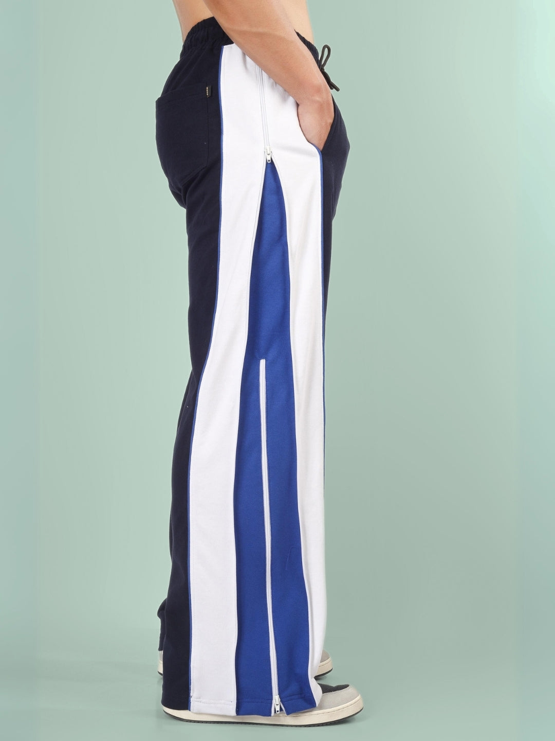TRIUMPH MULTI ZIPPER JOGGERS (BLACK R BLUE)