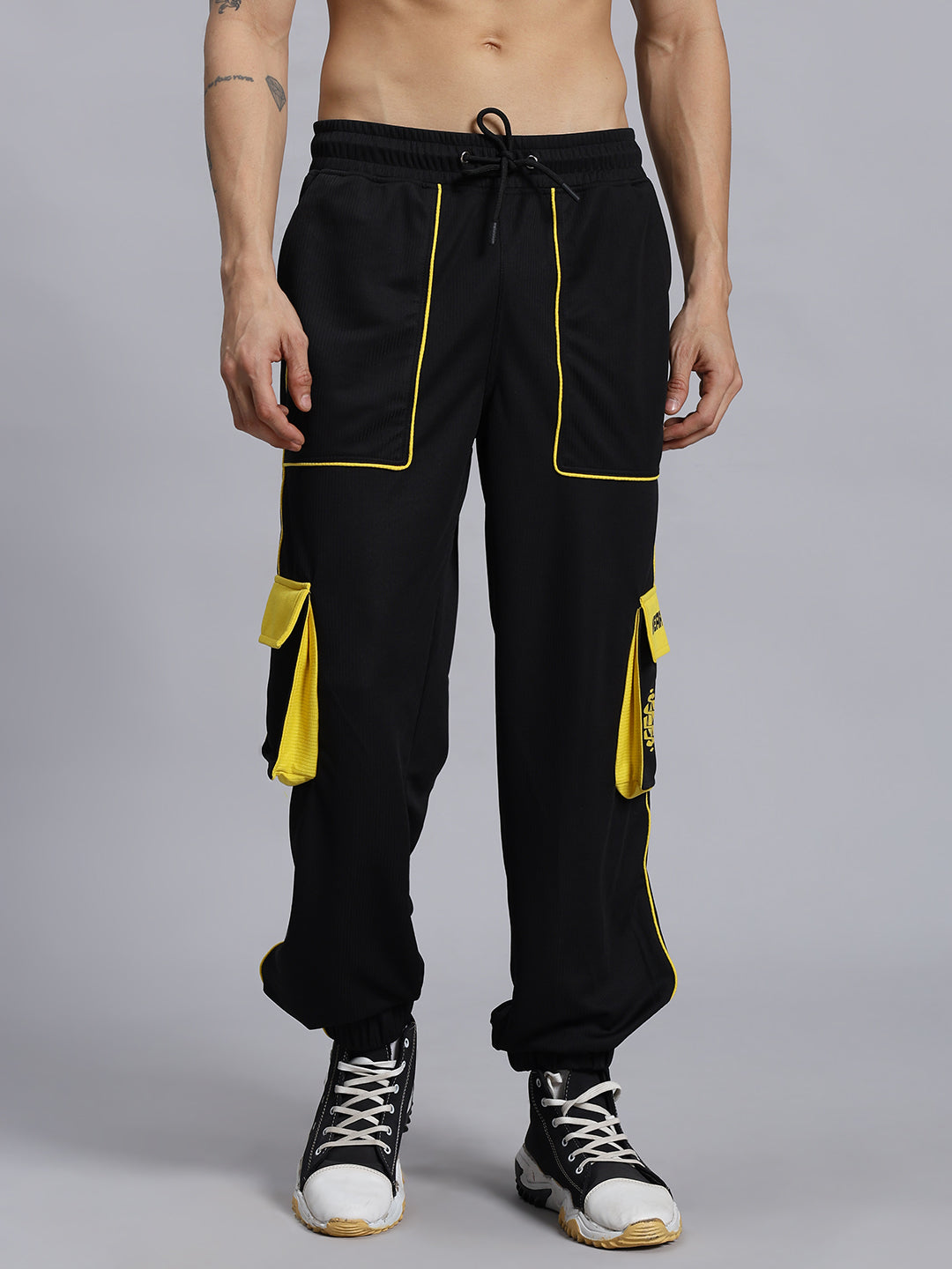 SOCCER REGULAR FIT CARGO JOGGER (BLACK)