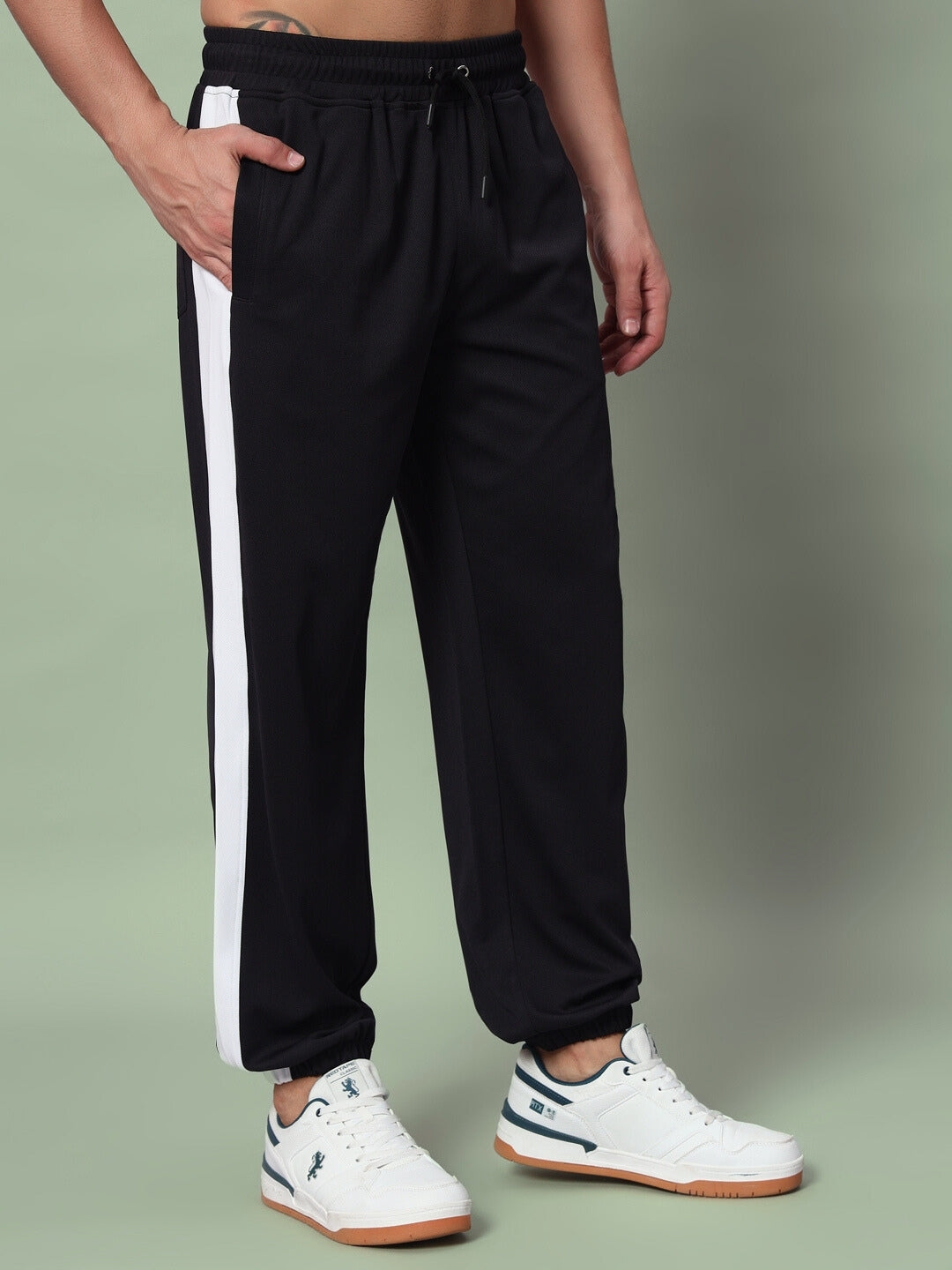 EUPHORIA JOGGERS (BLACK-WHITE)