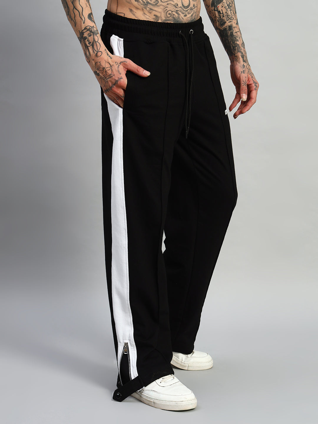 WONDER SLIT ZIPPER JOGGERS (BLACK-WHITE)