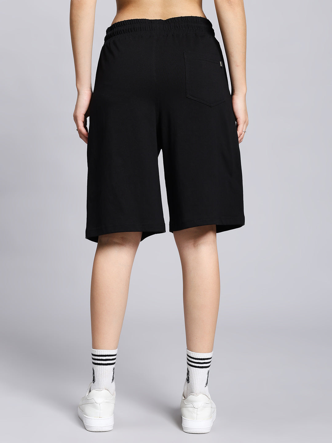 WOMEN'S BE KIND REGULAR FIT SHORTS (BLACK)