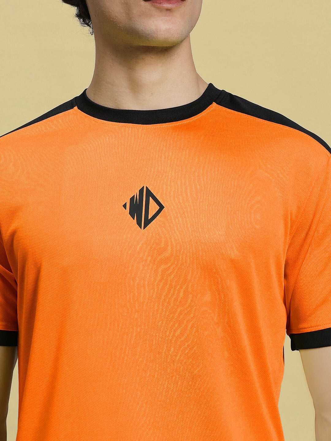 SHERPA REGULAR FIT T-SHIRT (ORANGE)