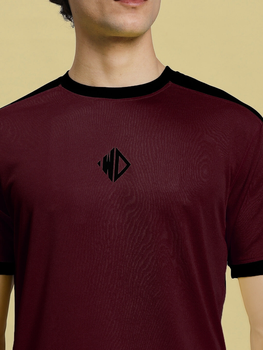 SHERPA REGULAR FIT T-SHIRT (MAROON)