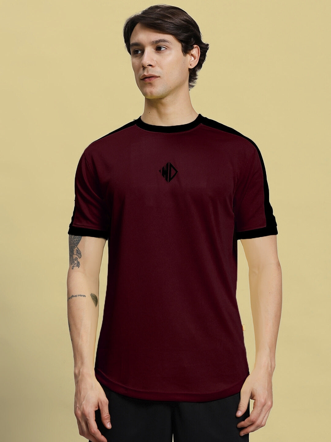 SHERPA REGULAR FIT T-SHIRT (MAROON)