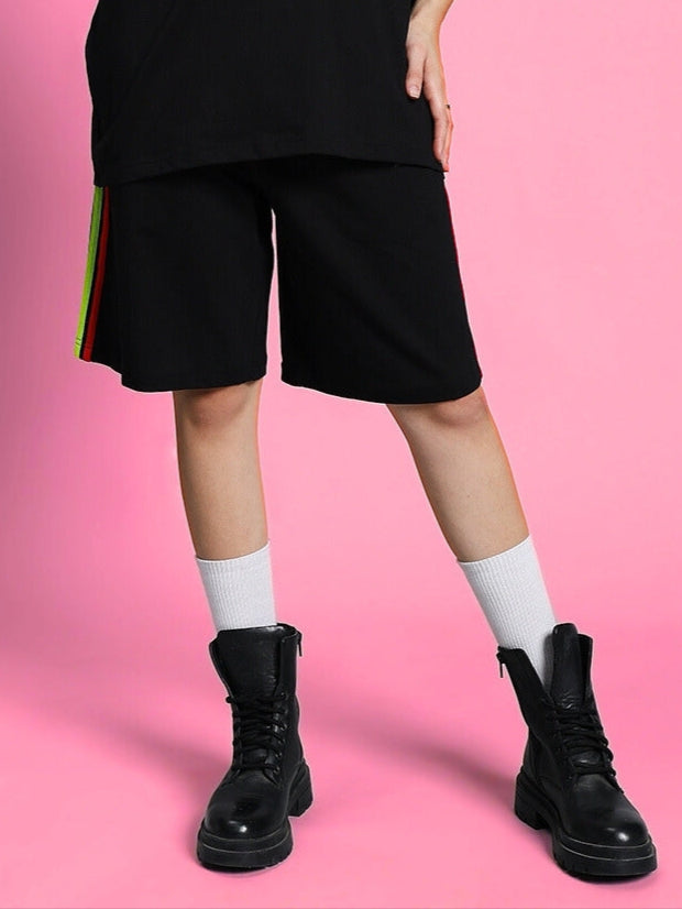 WOMEN'S RAINBOW REGULAR FIT SHORTS (BLACK)
